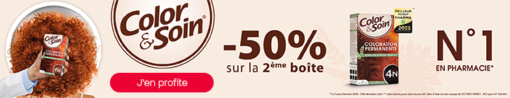 Femme aux cheveux boucl&eacute;s roux vue de dos, tenant une bo&icirc;te de coloration permanente Color &amp; Soin. Texte au centre : &laquo; -50 % sur la 2ᵉ bo&icirc;te &raquo;. &Agrave; droite, bo&icirc;te de coloration 4N avec les mentions &laquo; N&deg;1 en pharmacie &raquo; et &laquo; Meilleur produit pharma 2025 &raquo;. Bouton rouge avec l&rsquo;inscription &laquo; J&rsquo;en profite &raquo;.