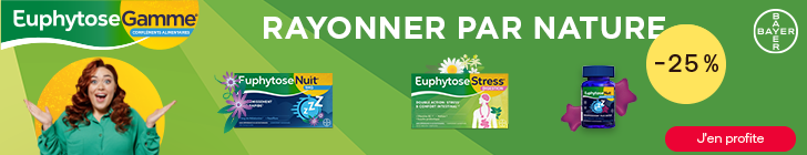 Banni&egrave;re verte avec logo &quot;Euphytose Gamme Compl&eacute;ment alimentaire&quot; et logo Bayer. Titre &quot;Rayonner par nature&quot;. &Agrave; gauche, une femme rousse en pull vert avec les bras ouverts. Au centre, deux bo&icirc;tes : &quot;Euphytose Nuit&quot; avec lune et &eacute;toiles, et &quot;Euphytose Stress&quot; avec silhouette f&eacute;minine et fleurs.