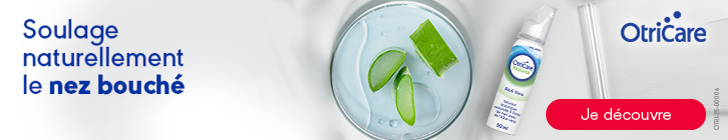 Banni&egrave;re OtriCare Natural avec &agrave; gauche le texte &laquo; Soulage naturellement le nez bouch&eacute; &raquo;. &Agrave; droite, un flacon de spray nasal OtriCare Alo&eacute; Vera 50 ml est pos&eacute; pr&egrave;s d&rsquo;un verre contenant des morceaux d&rsquo;aloe vera dans l&rsquo;eau. Le logo OtriCare figure en haut &agrave; droite et un bouton rouge &laquo; Je d&eacute;couvre &raquo; est plac&eacute; en bas &agrave; gauche.