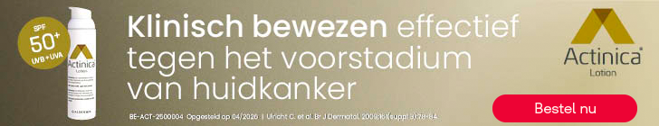 Fles Actinica Lotion links met een gouden badge "SPF 50+ UVB + UVA". Grote tekst in het midden "Klinisch bewezen effectief tegen het voorstadium van huidkanker". Rechts staat het Actinica Lotion logo. Onderaan kleine referentietekst. Rechtsonder een rode knop met "Bestel nu".